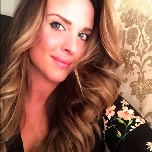 Meet your Posher, Elizabeth